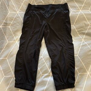 Athleta crop pants size 10